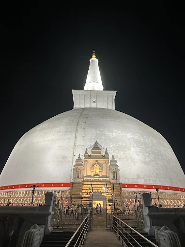 Ruwanwelisaya Stupa